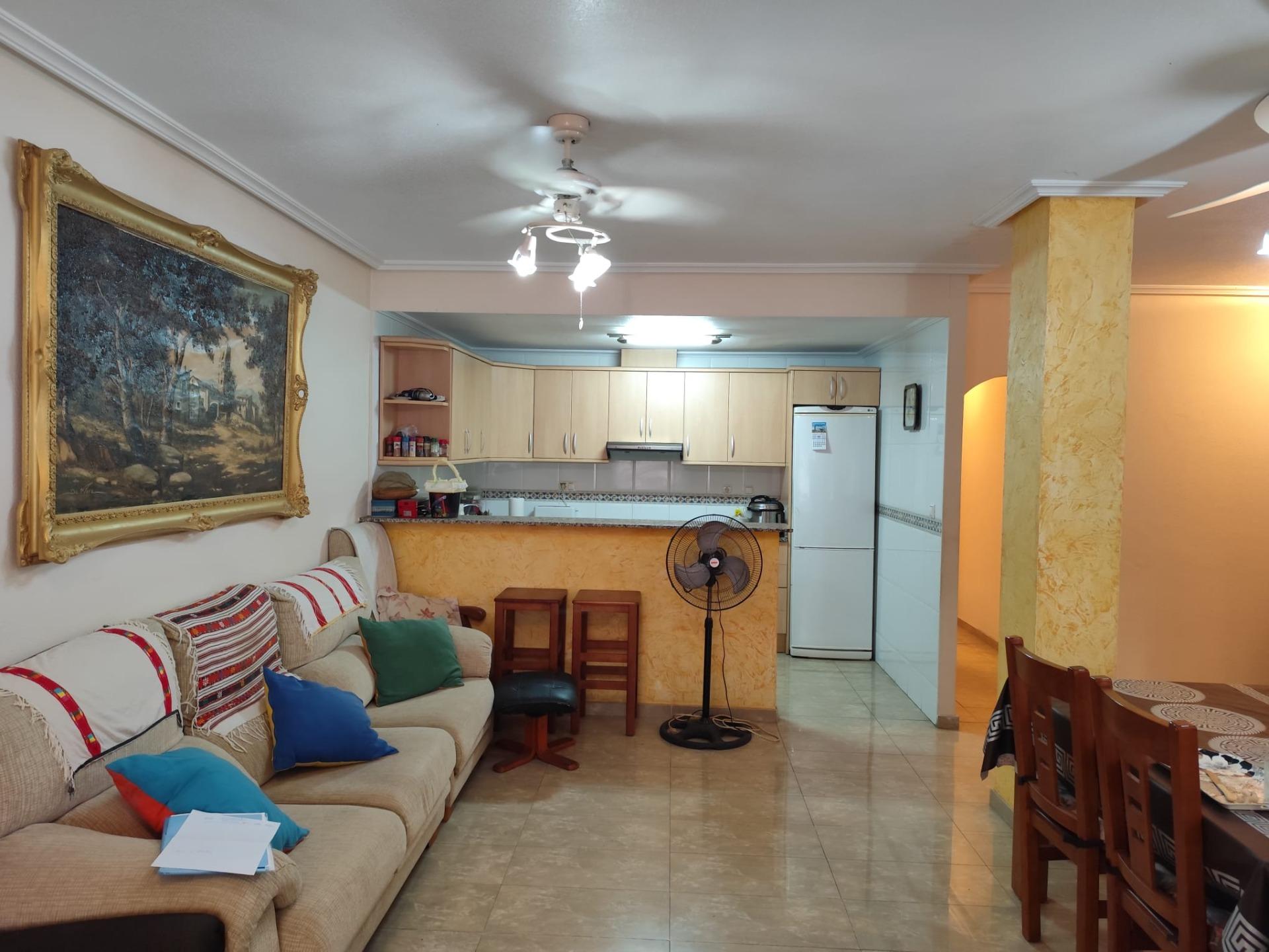 4 Bed, 2 Bath, ApartmentFor Sale, Torrevieja, Alicante