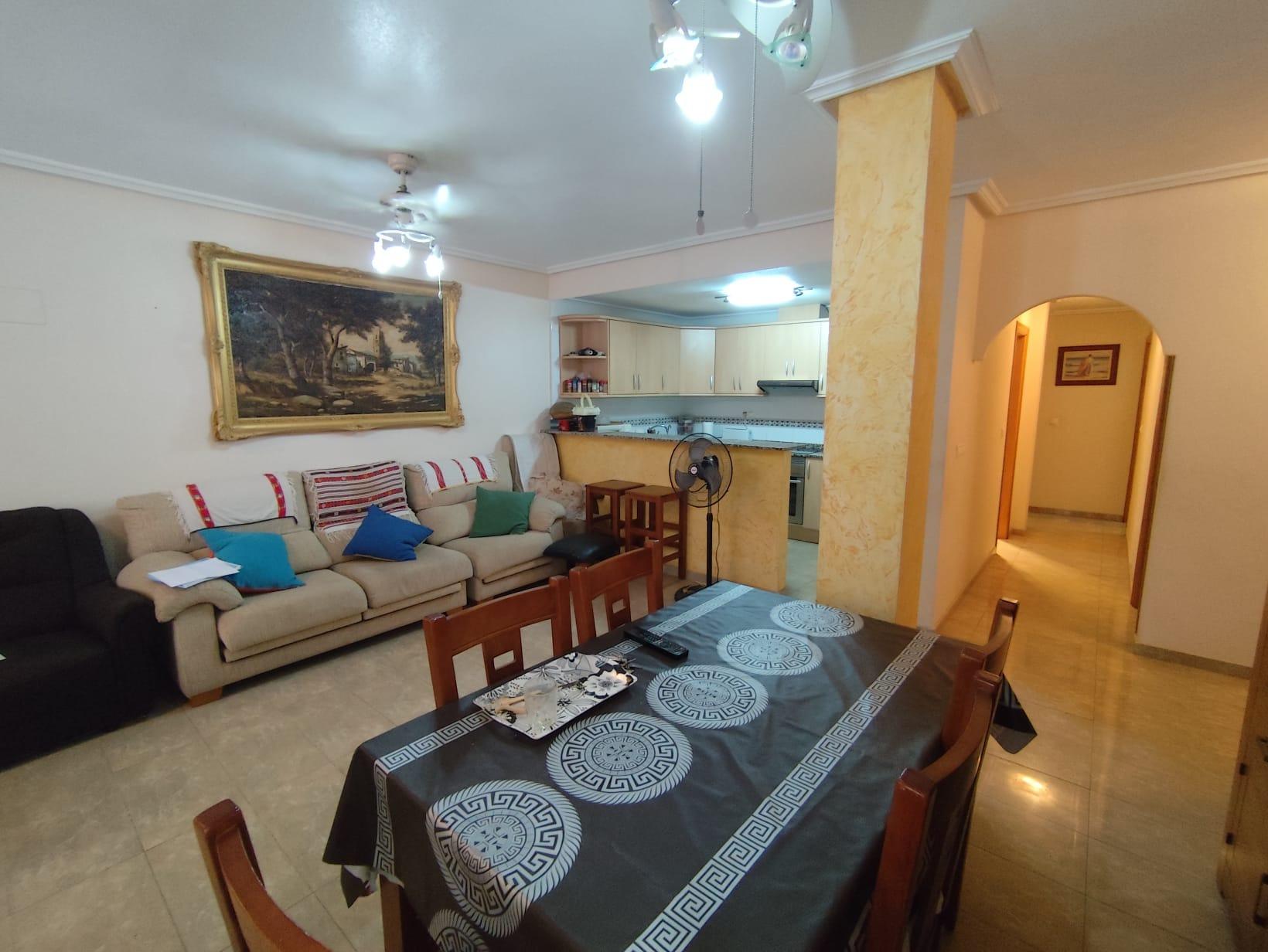 4 Bed, 2 Bath, ApartmentFor Sale, Torrevieja, Alicante