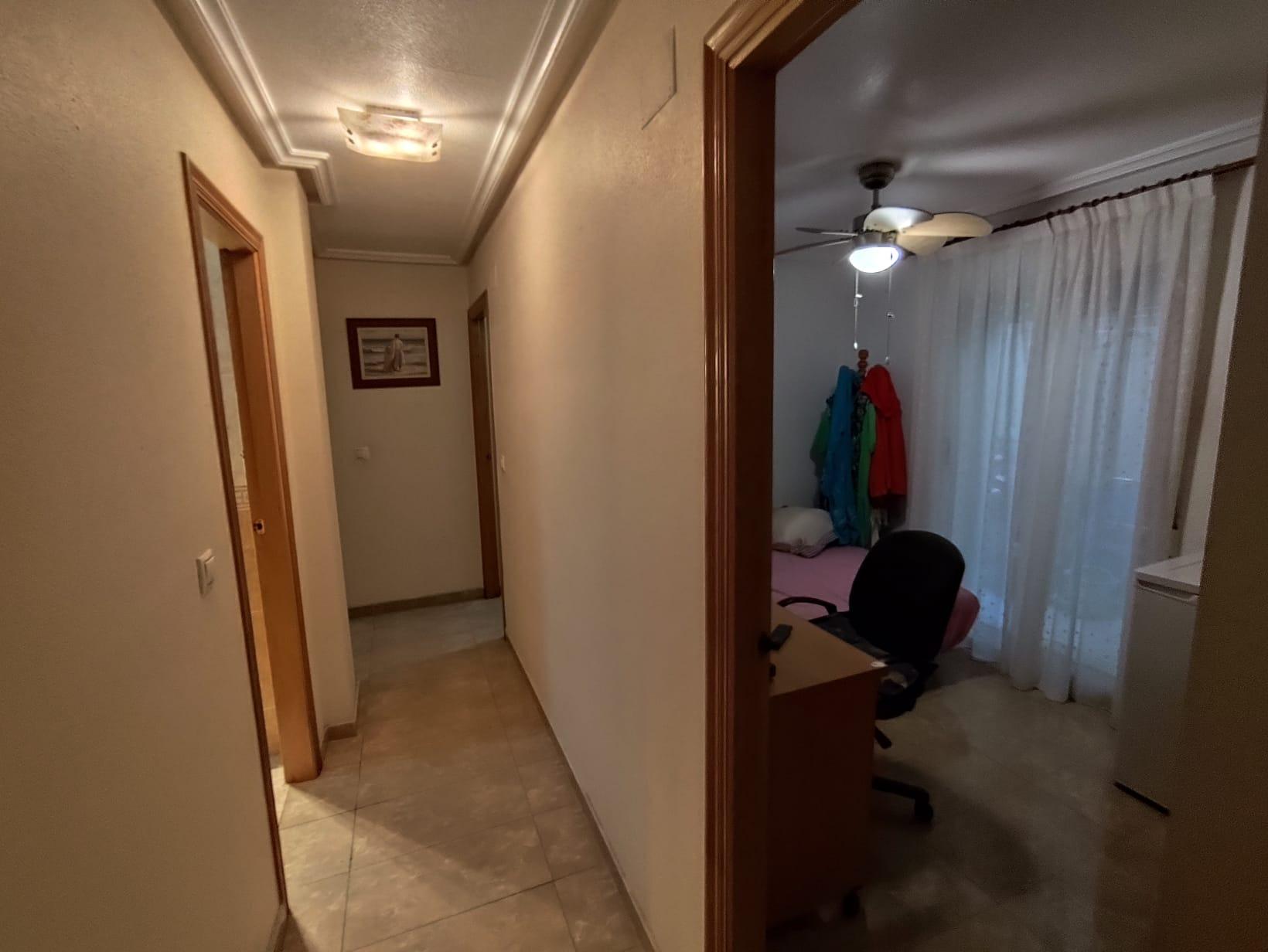 4 Bed, 2 Bath, ApartmentFor Sale, Torrevieja, Alicante