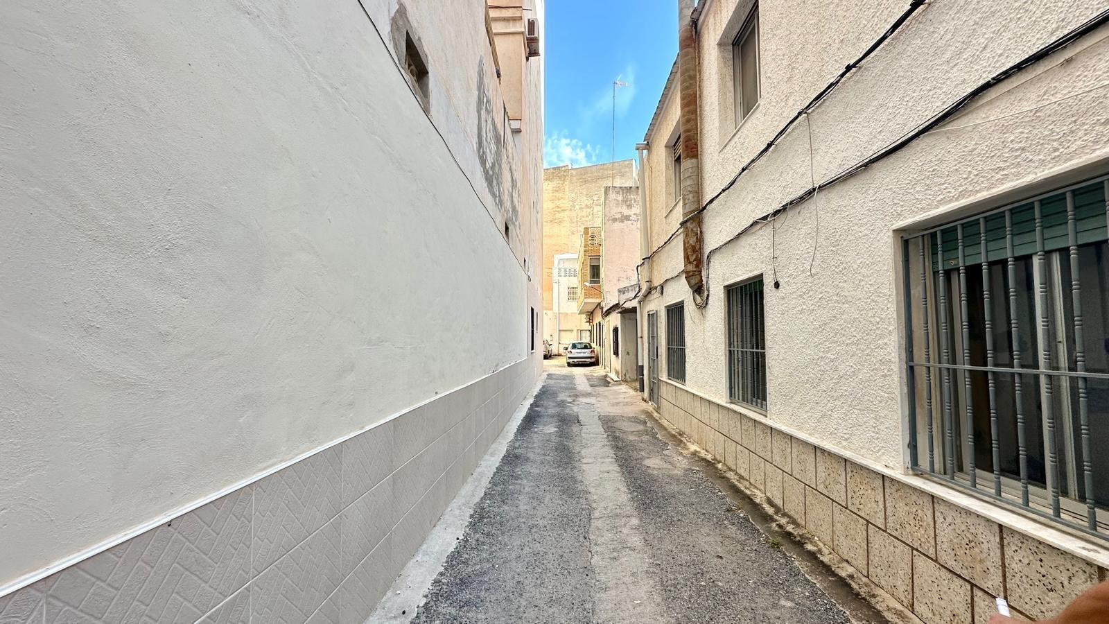 4 Bed, 2 Bath, HouseFor Sale, Torrevieja, Alicante