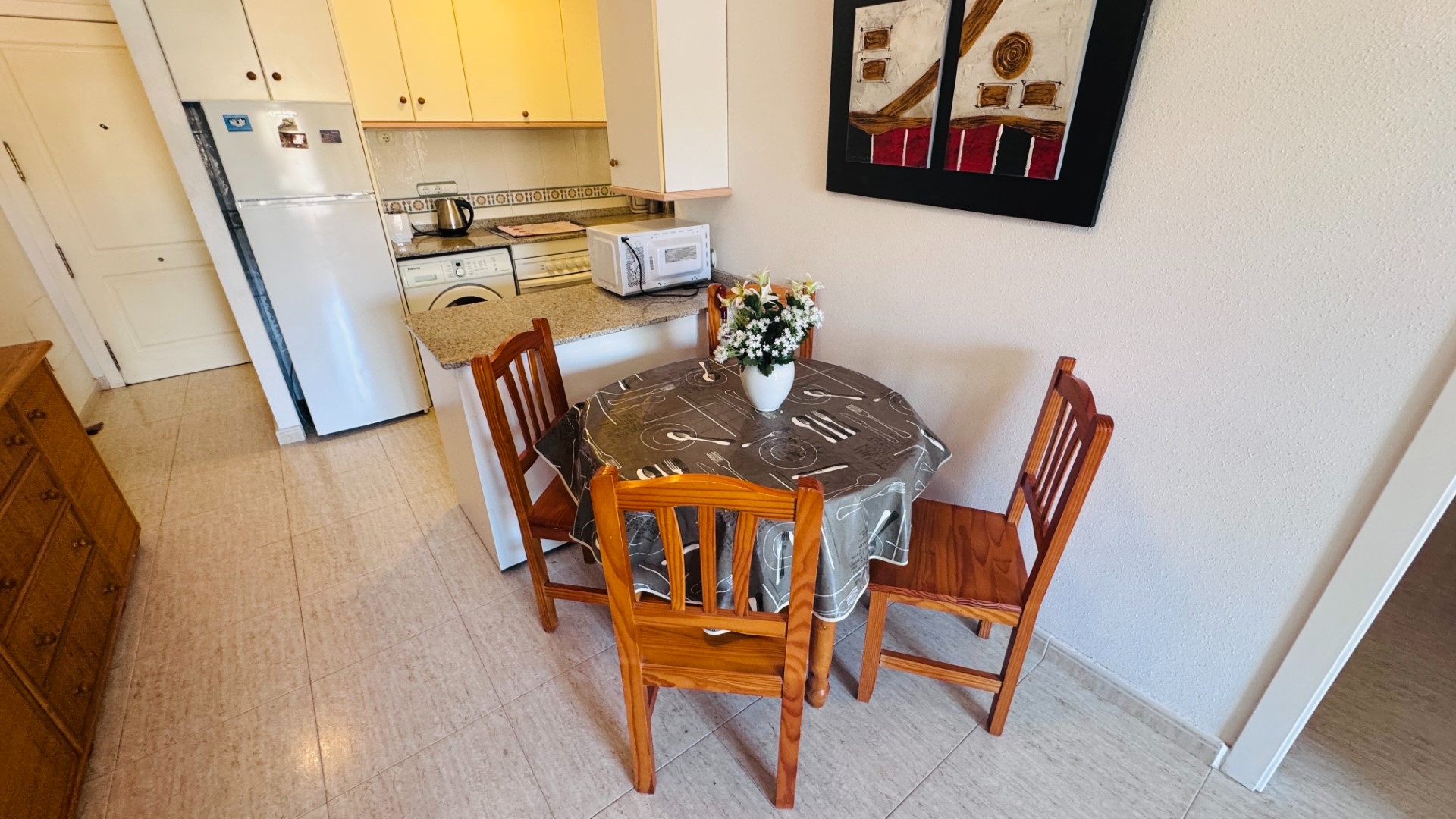 2 Bed, 1 Bath, ApartmentFor Sale, Almoradi, Alicante