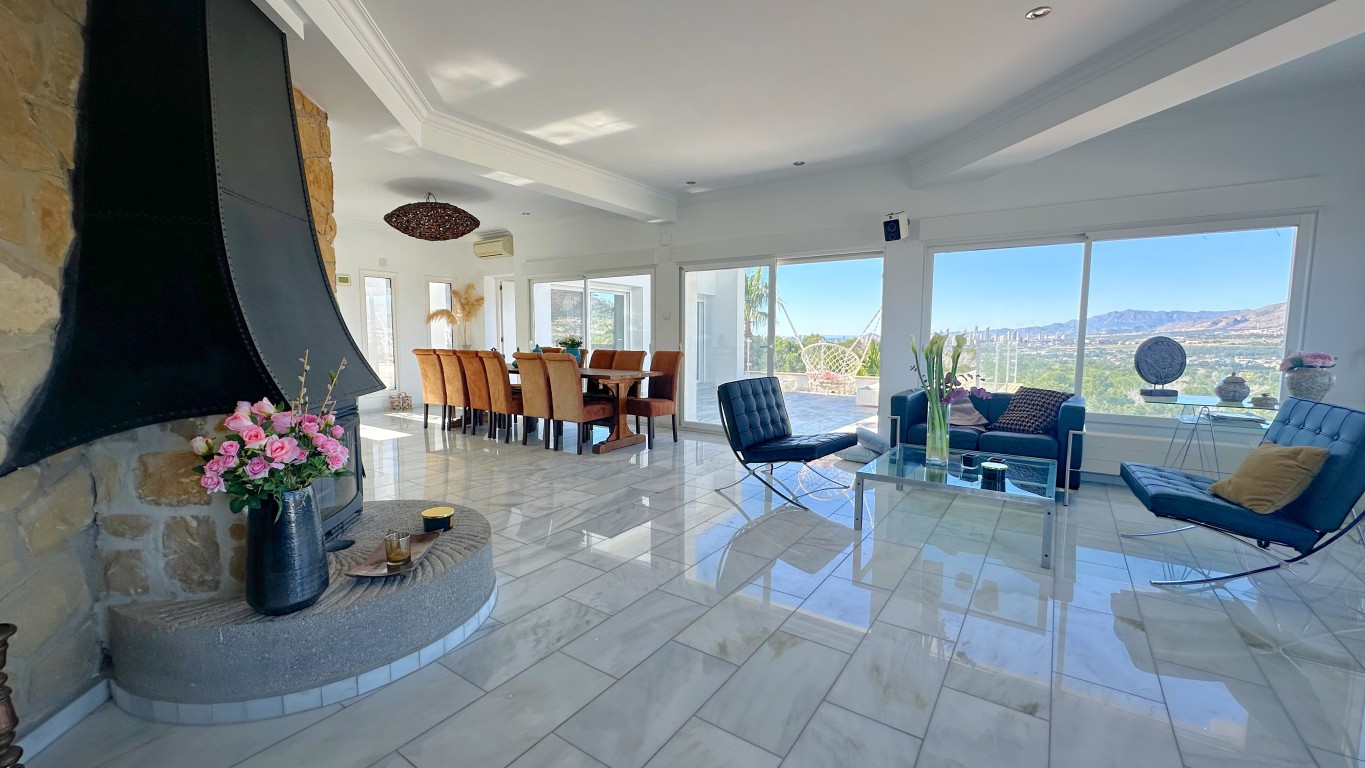 6 Bed, 4 Bath, HouseFor Sale, Albir, Alicante