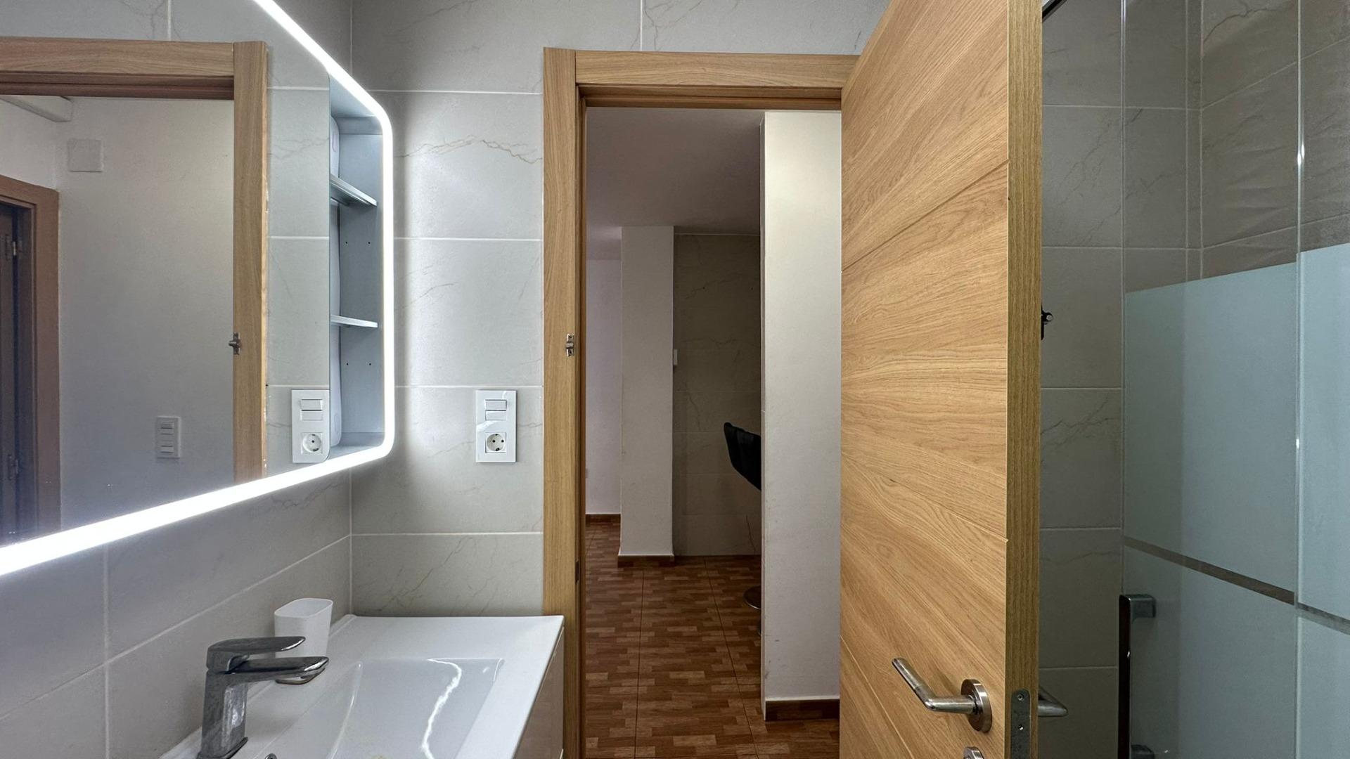 3 Bed, 2 Bath, ApartmentFor Sale, Torrevieja, Alicante