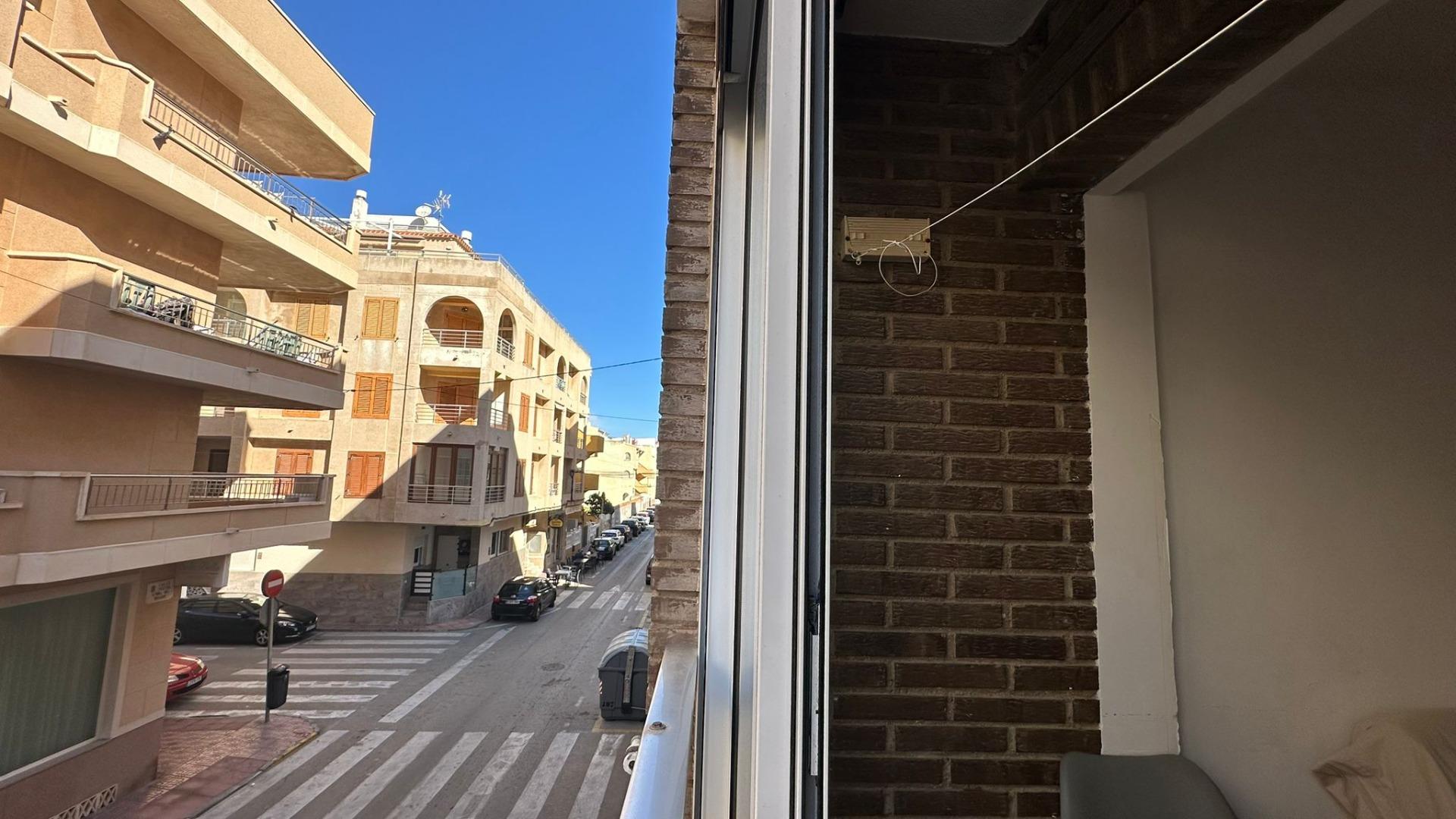 3 Bed, 2 Bath, ApartmentFor Sale, Torrevieja, Alicante