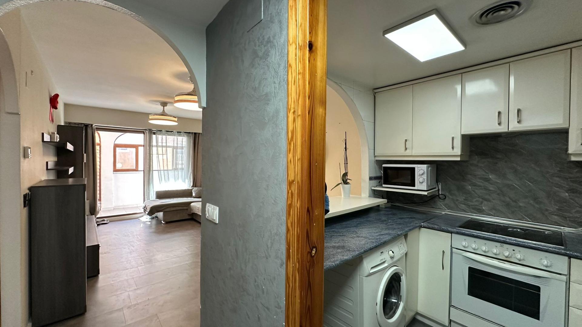 3 Bed, 1 Bath, ApartmentFor Sale, Torrevieja, Alicante