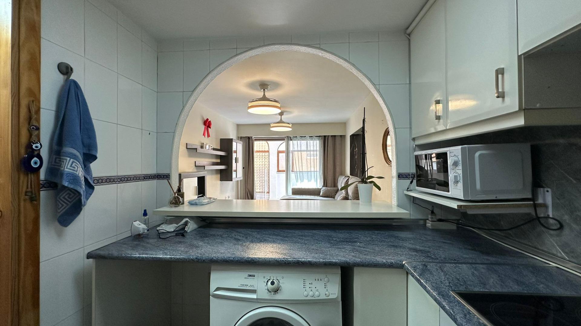 3 Bed, 1 Bath, ApartmentFor Sale, Torrevieja, Alicante