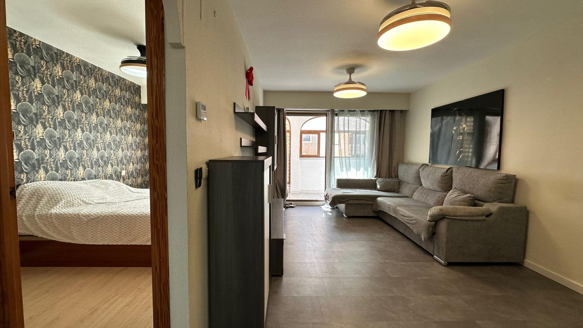 3 Bed, 1 Bath, ApartmentFor Sale, Torrevieja, Alicante