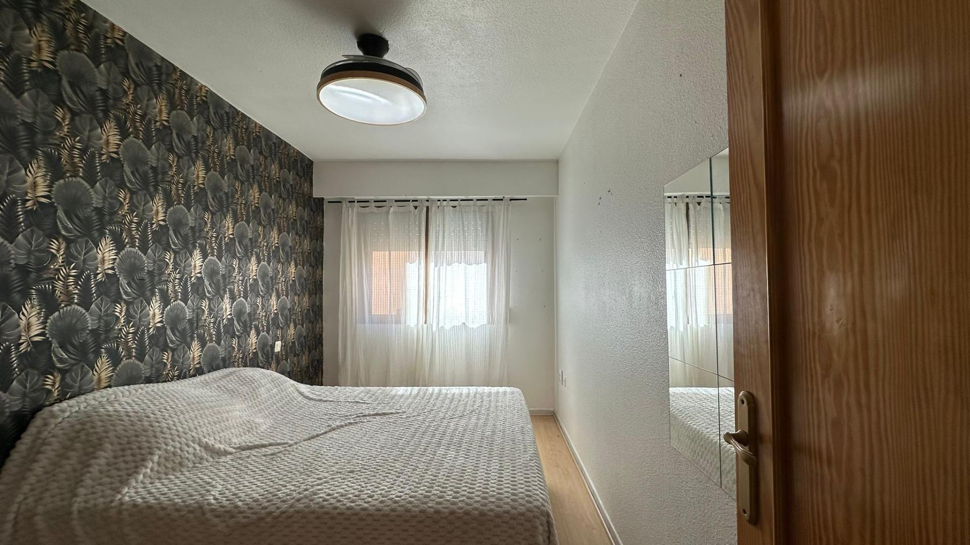 3 Bed, 1 Bath, ApartmentFor Sale, Torrevieja, Alicante