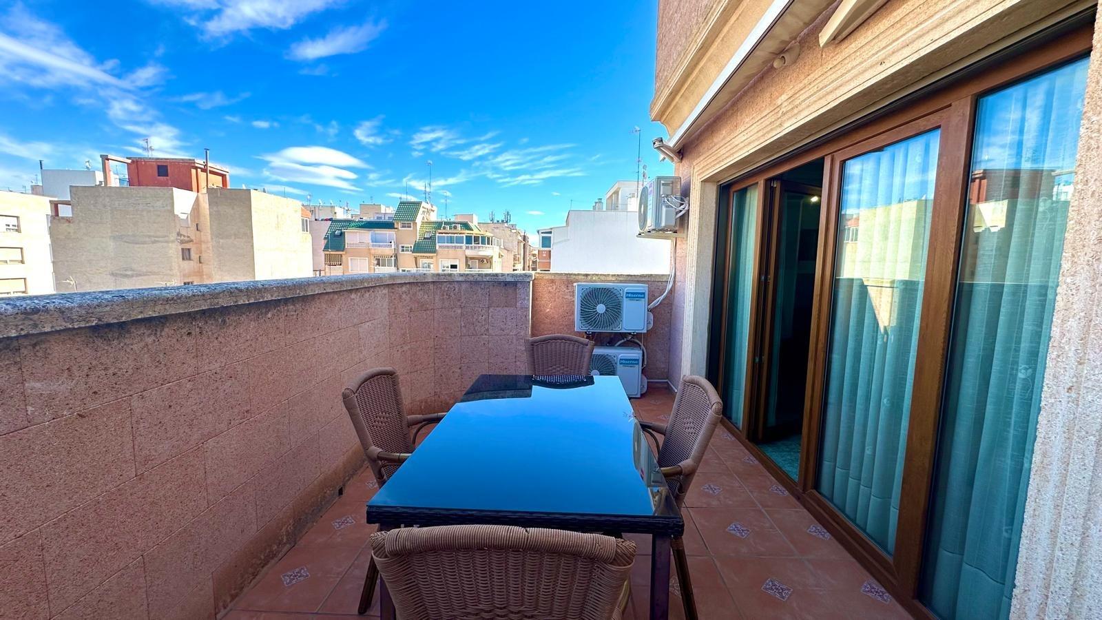 2 Bed, 1 Bath, ApartmentFor Sale, Torrevieja, Alicante