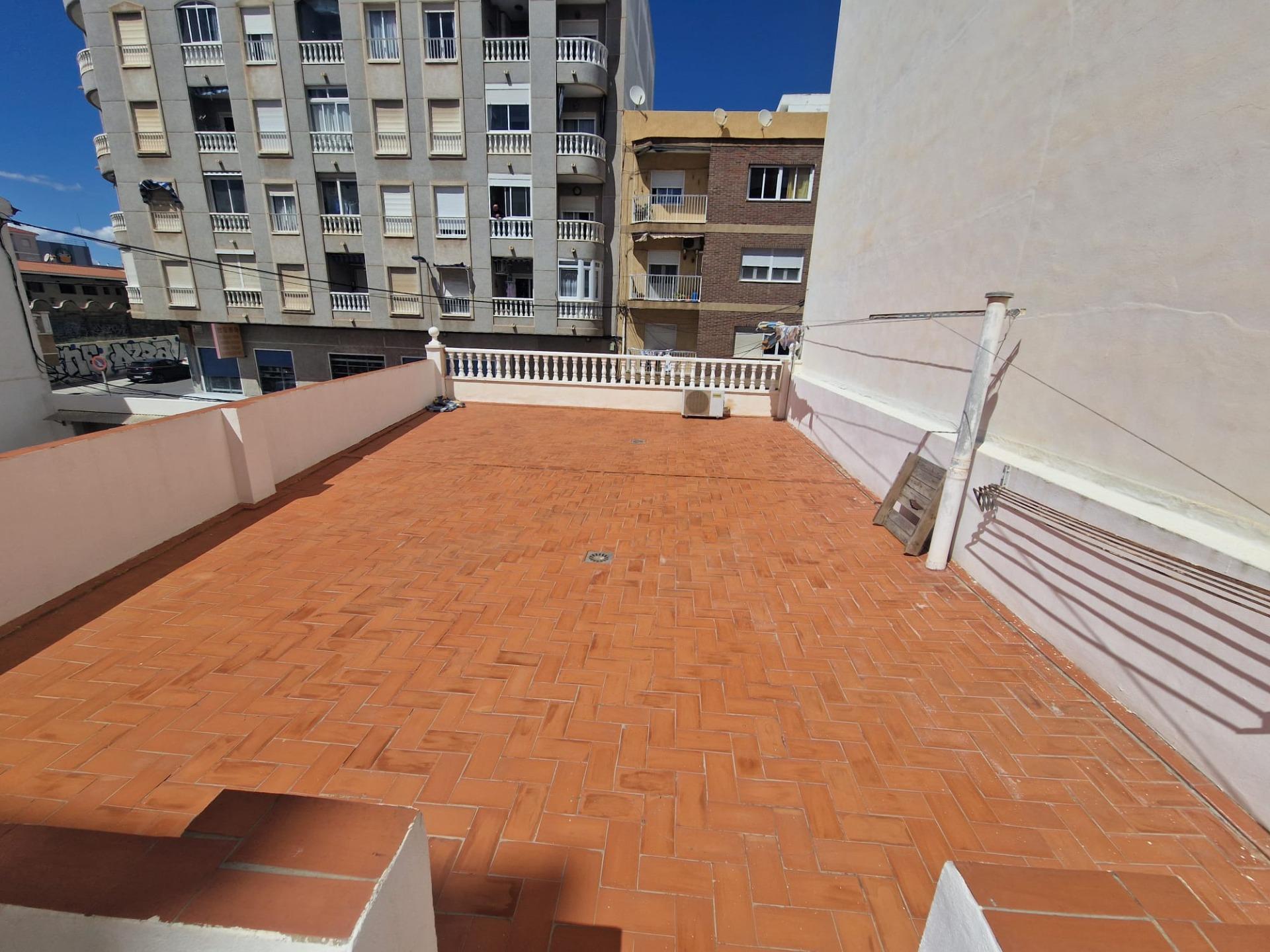 4 Bed, 2 Bath, HouseFor Sale, Torrevieja, Alicante