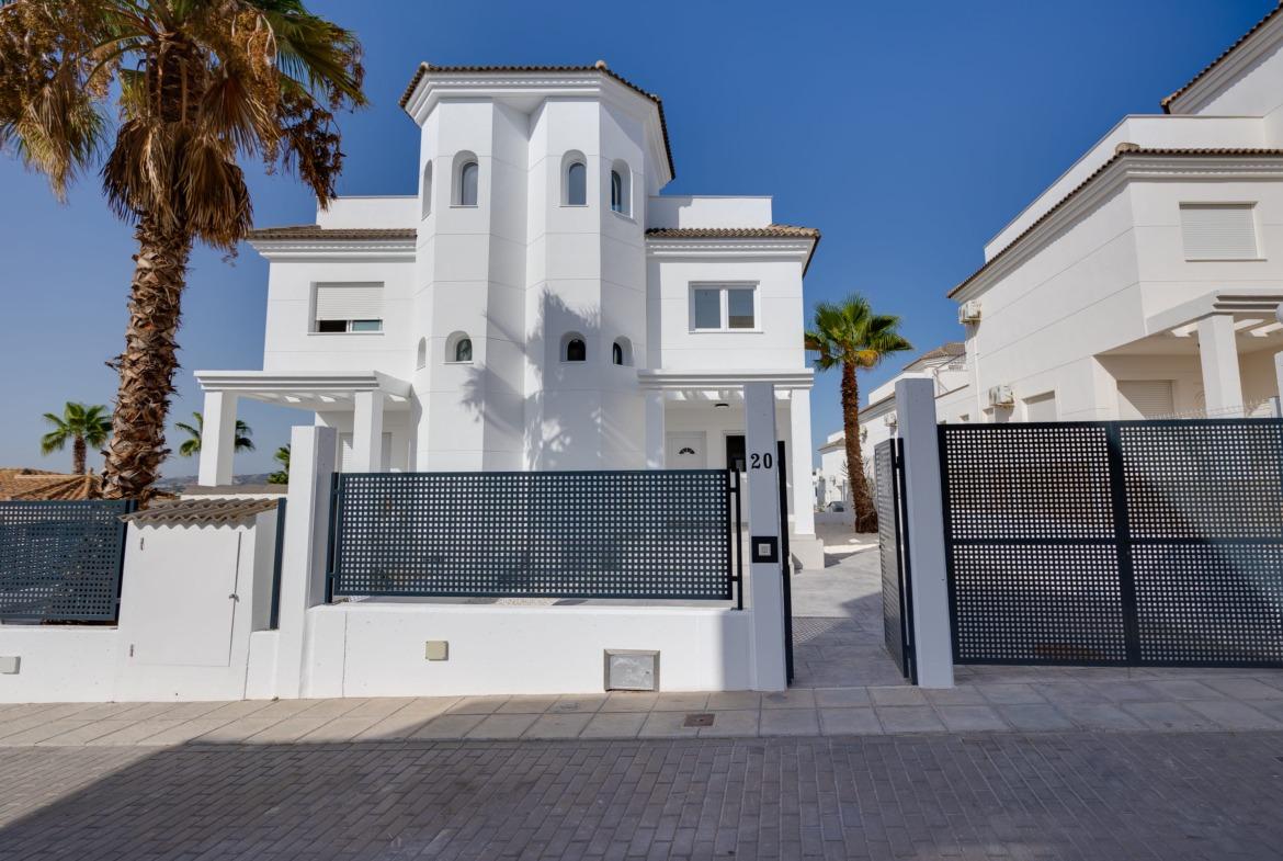 2 Bed, 3 Bath, HouseFor Sale, San Fulgencio, Alicante