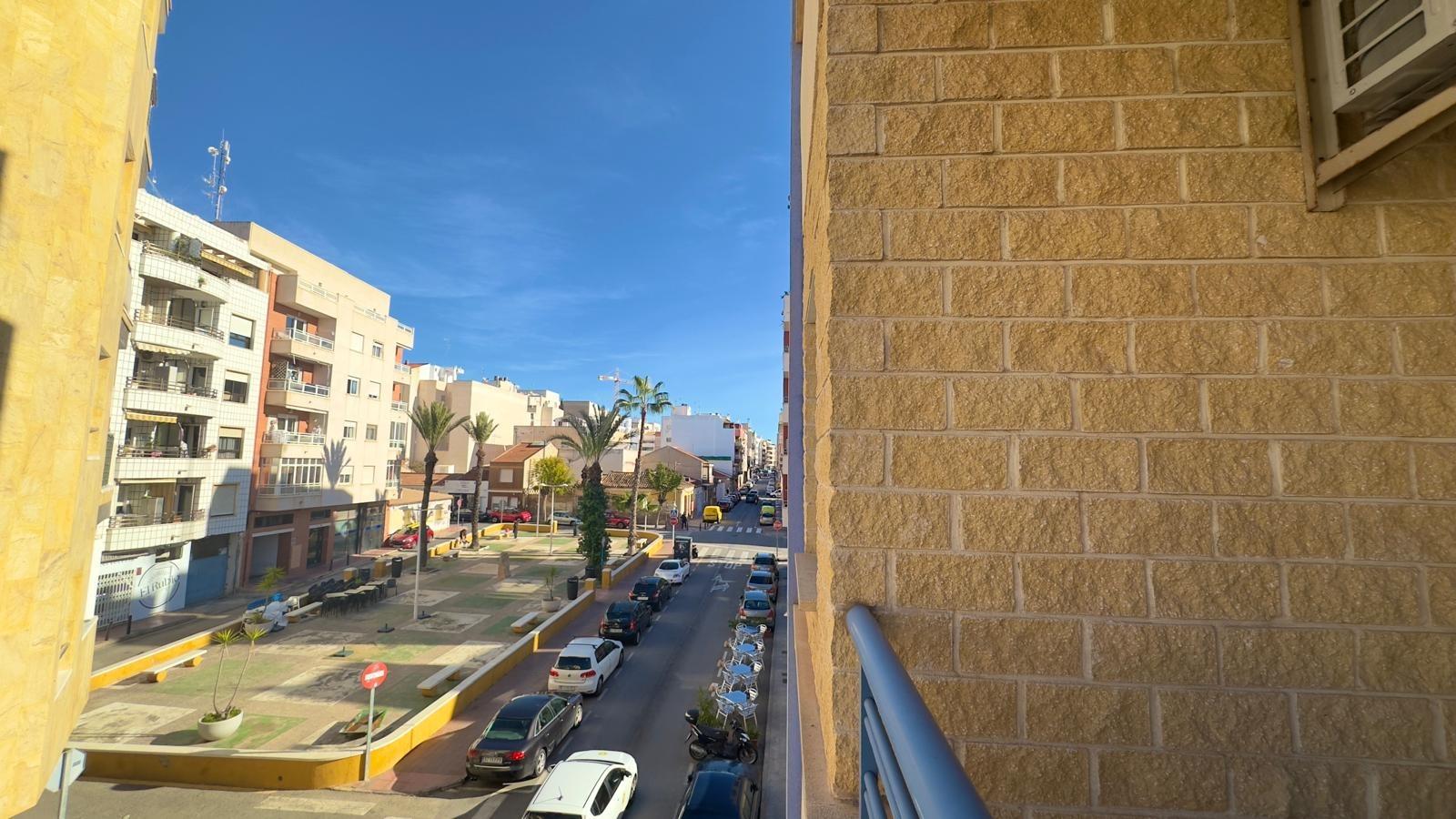 2 Bed, 1 Bath, ApartmentFor Sale, Torrevieja, Alicante