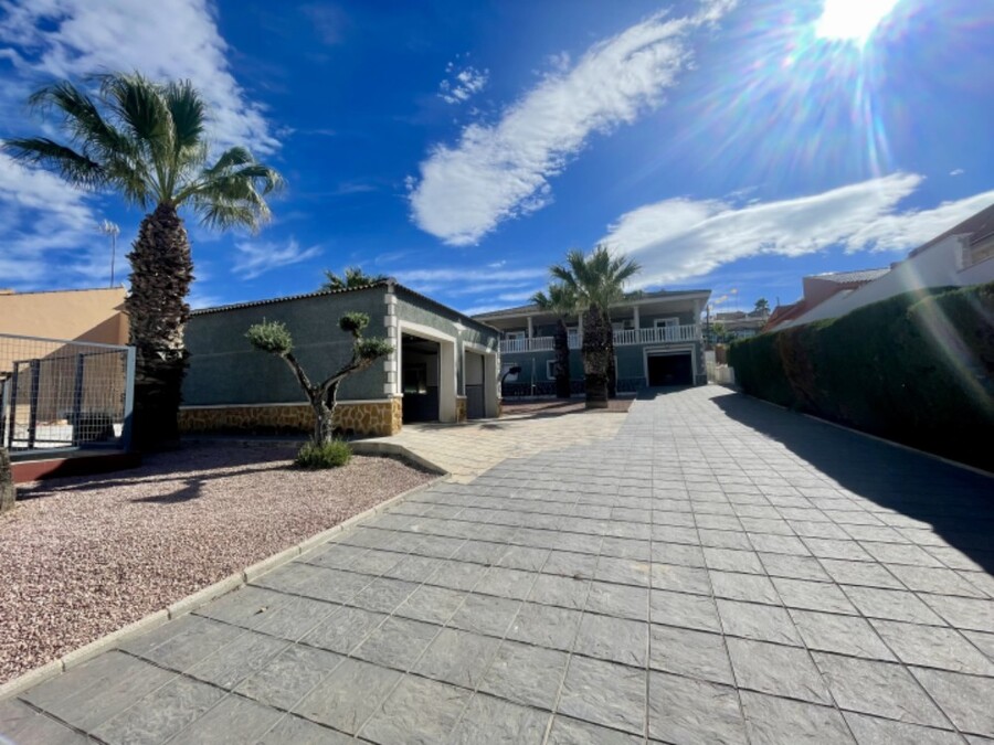 4 Bed, 3 Bath, HouseFor Sale, Ciudad Quesada, Alicante