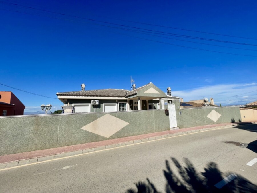 4 Bed, 3 Bath, HouseFor Sale, Ciudad Quesada, Alicante