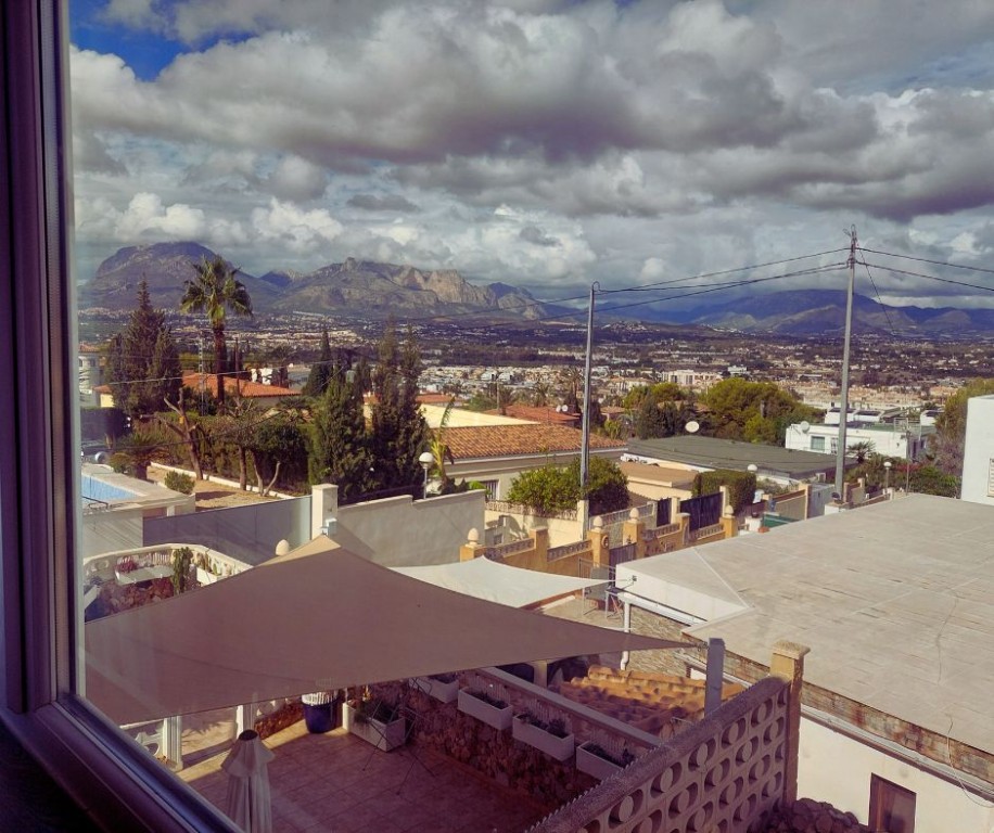 2 Bed, 2 Bath, HouseFor Sale, Albir, Alicante