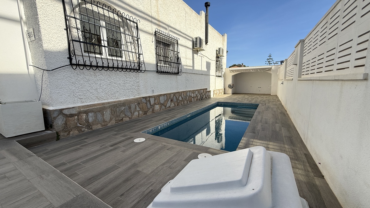 2 Bed, 2 Bath, HouseFor Sale, Villamartin, Alicante