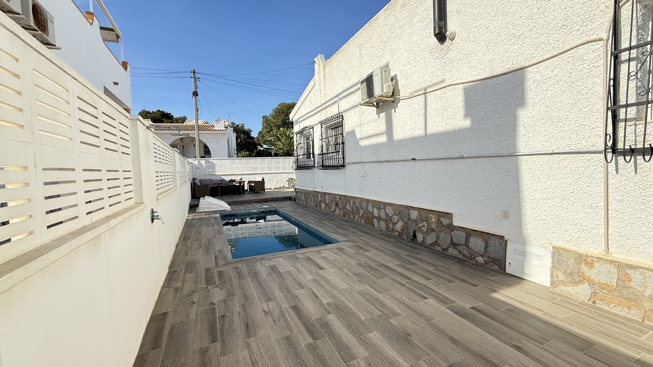 2 Bed, 2 Bath, HouseFor Sale, Villamartin, Alicante