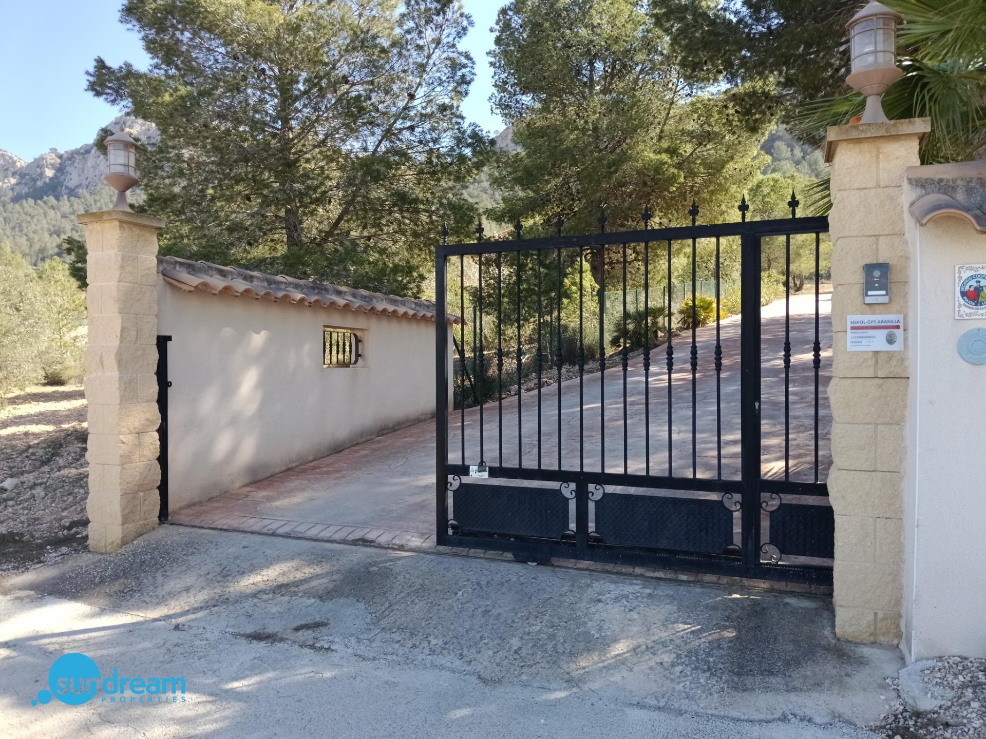 4 Bed, 2 Bath, HouseFor Sale, Abanilla, Murcia