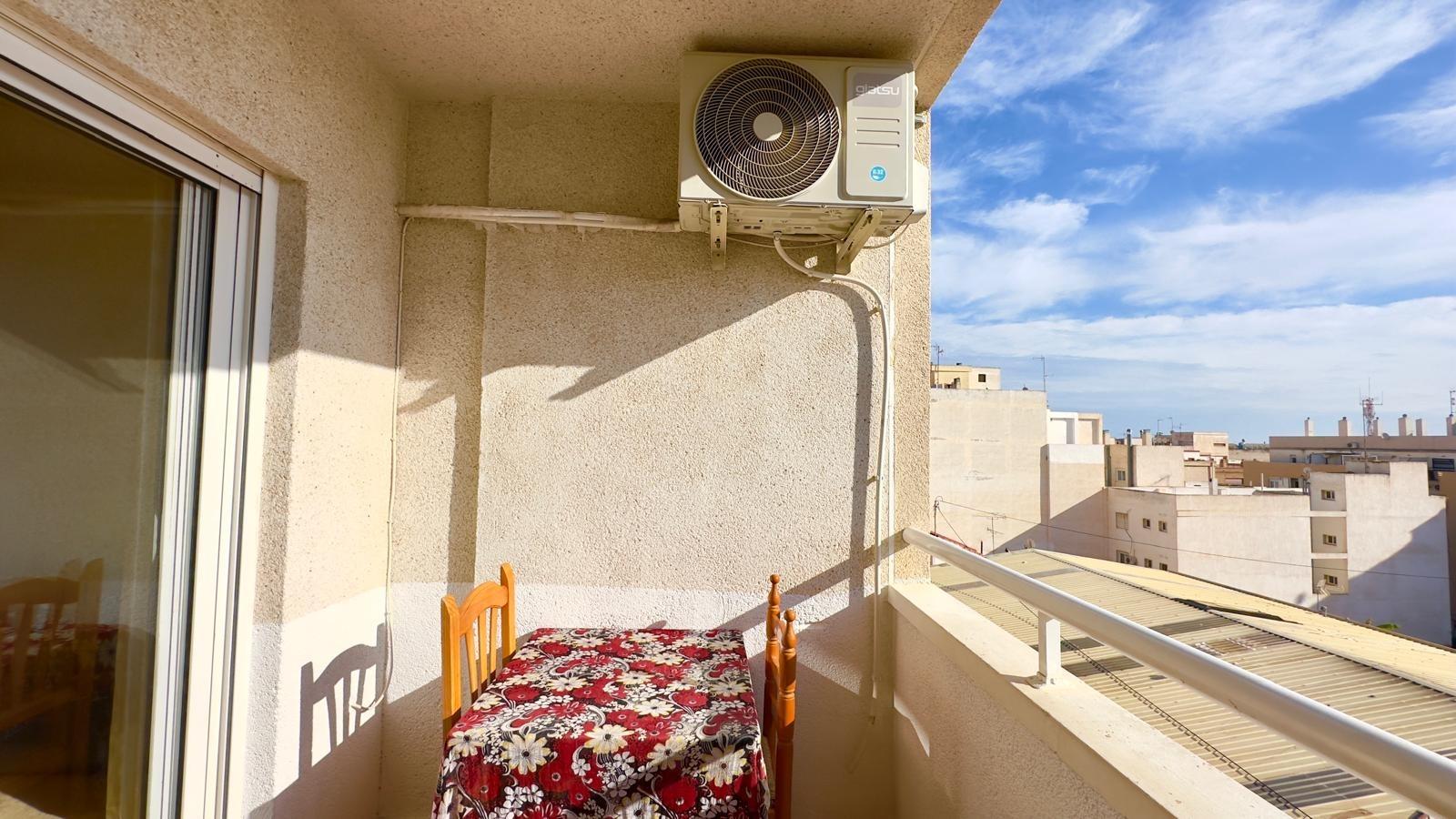 2 Bed, 1 Bath, ApartmentFor Sale, Torrevieja, Alicante