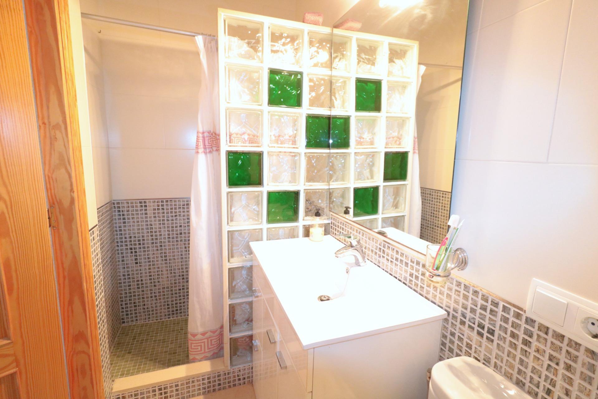 3 Bed, 1 Bath, ApartmentFor Sale, Torrevieja, Alicante