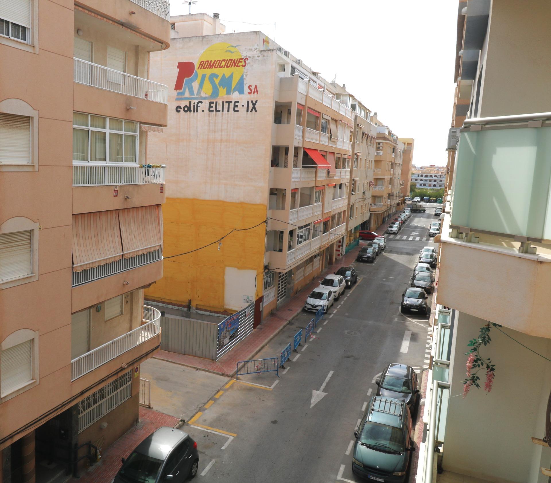 3 Bed, 1 Bath, ApartmentFor Sale, Torrevieja, Alicante