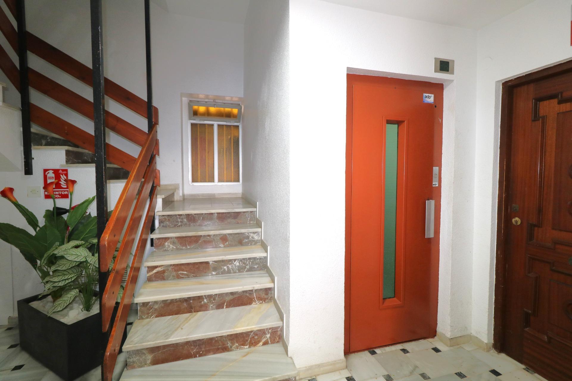 3 Bed, 1 Bath, ApartmentFor Sale, Torrevieja, Alicante