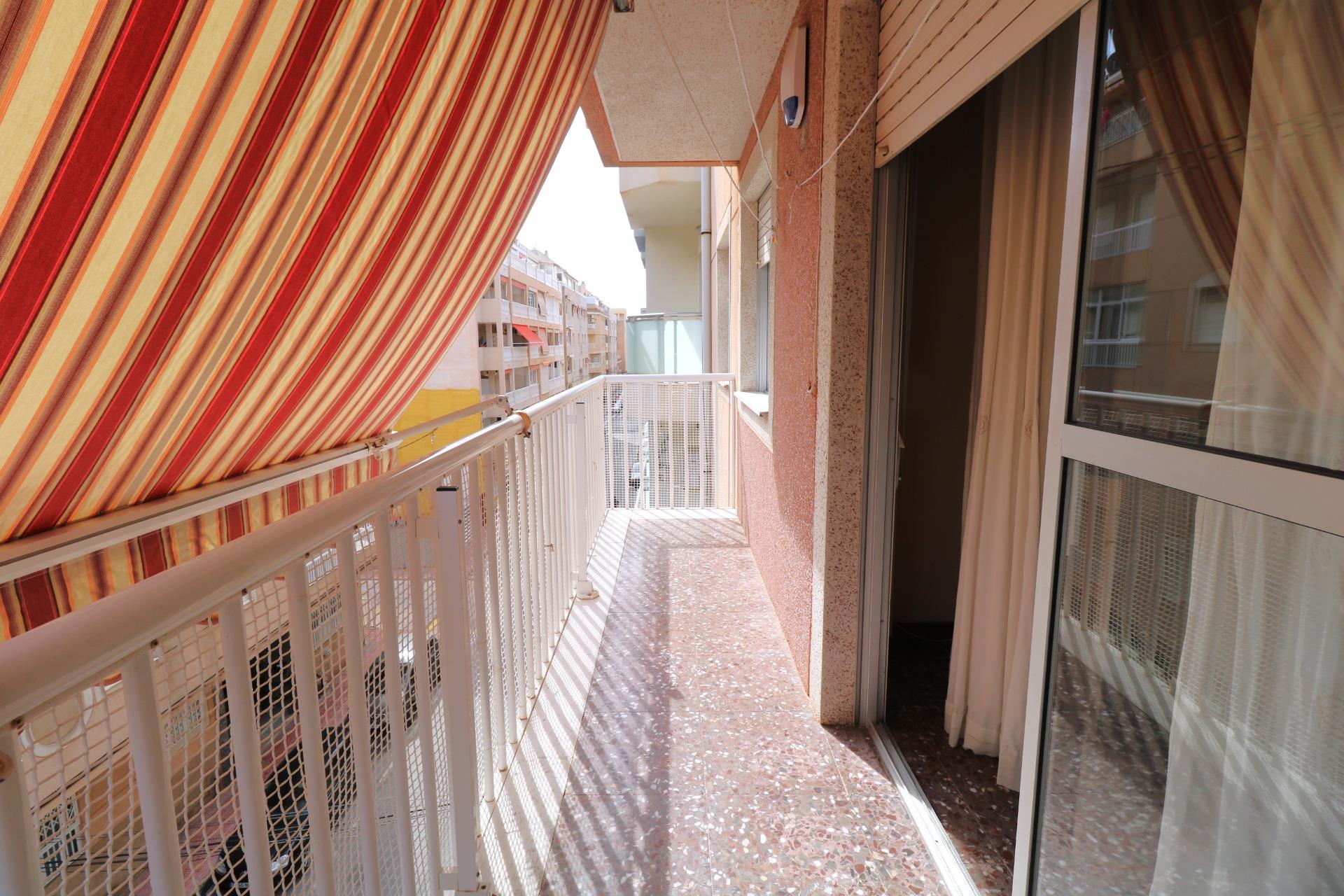 3 Bed, 1 Bath, ApartmentFor Sale, Torrevieja, Alicante