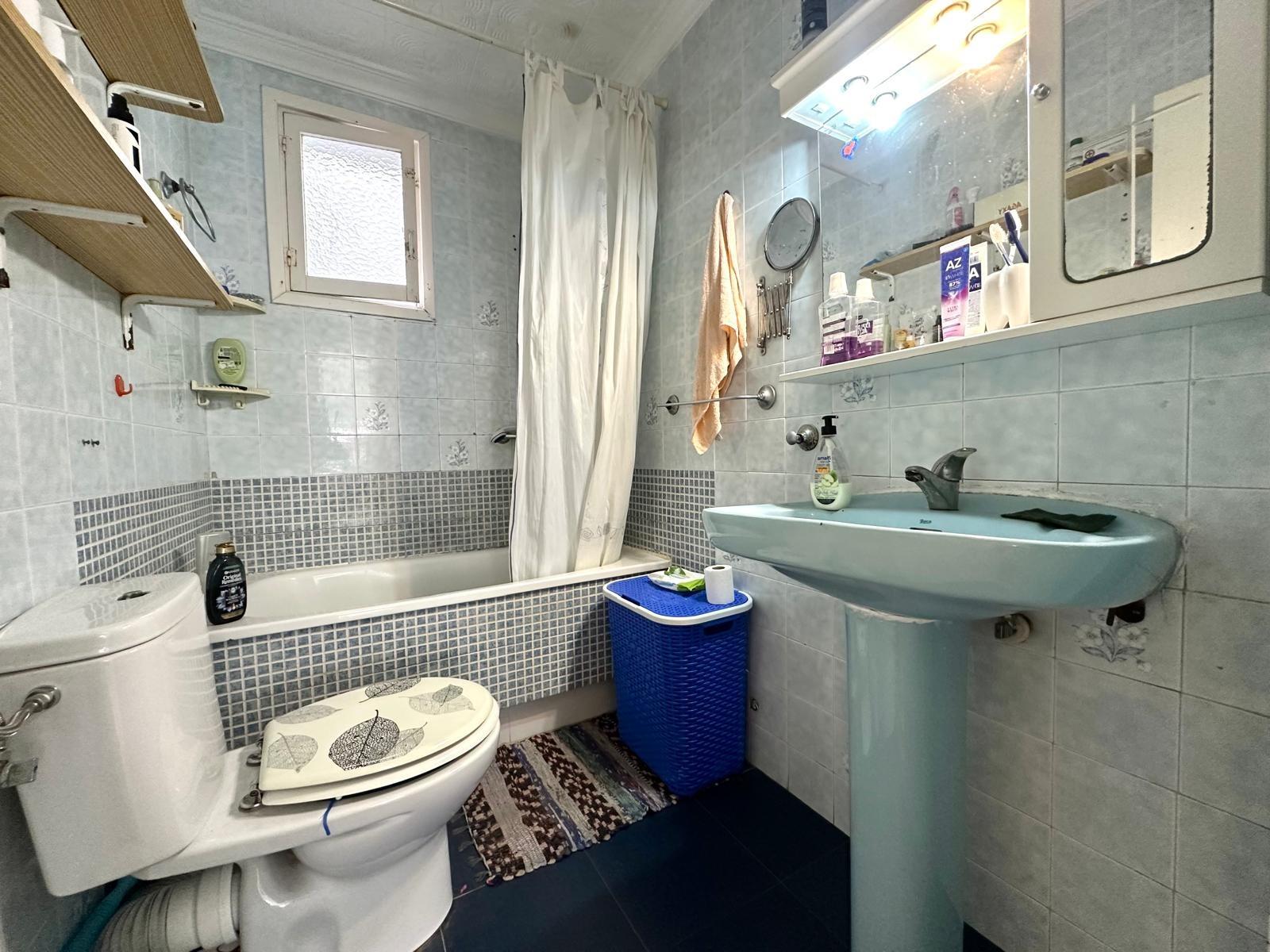 3 Bed, 1 Bath, ApartmentFor Sale, Torrevieja, Alicante