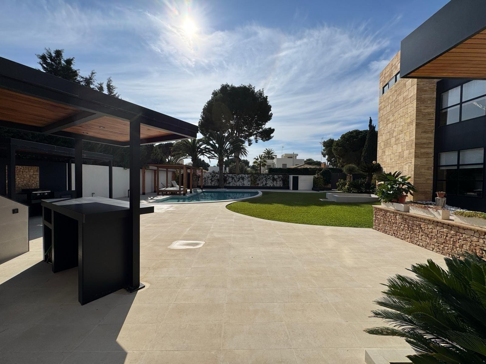 7 Bed, 8 Bath, HouseFor Sale, Orihuela Costa, Alicante