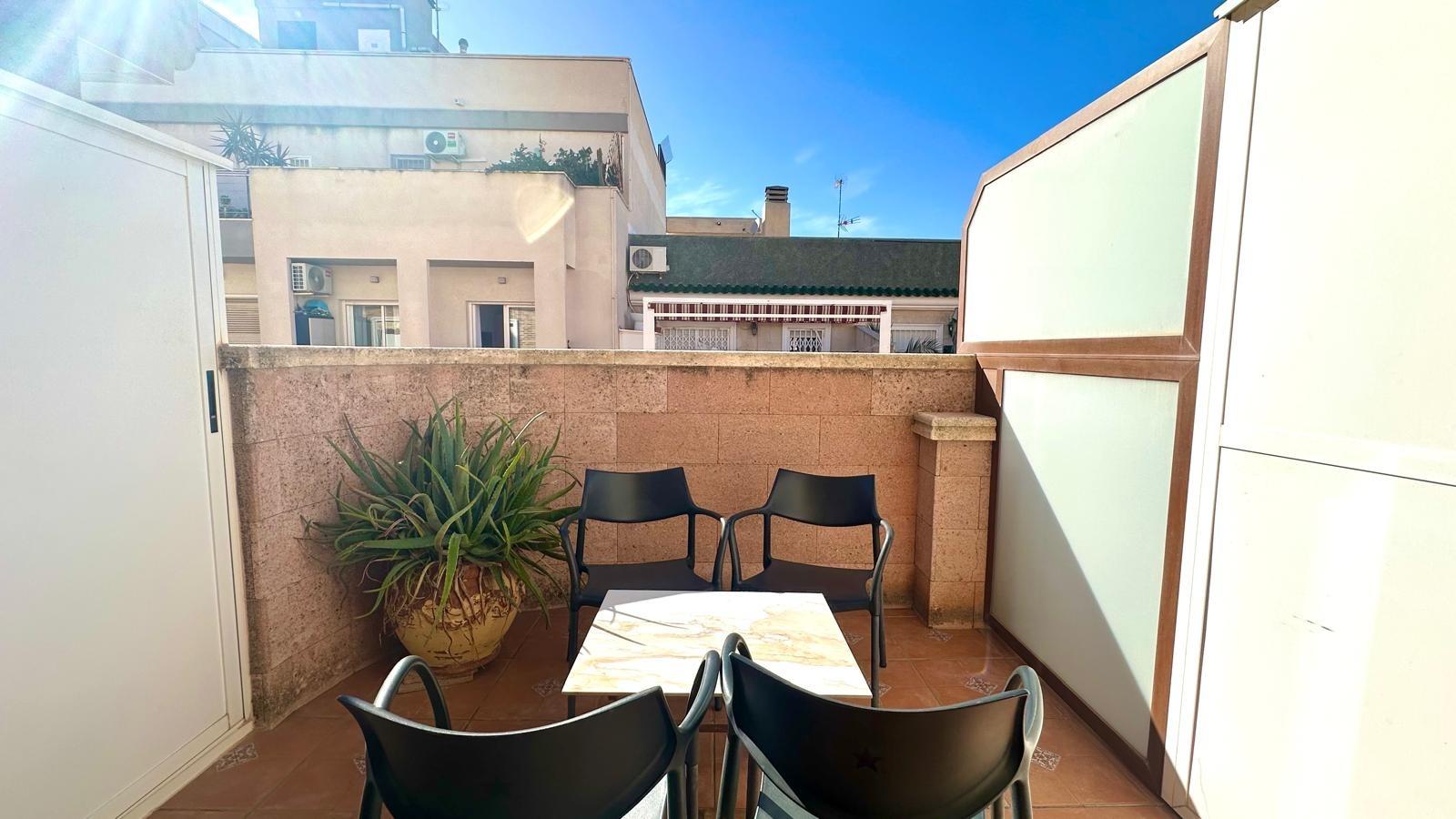 4 Bed, 2 Bath, ApartmentFor Sale, Torrevieja, Alicante