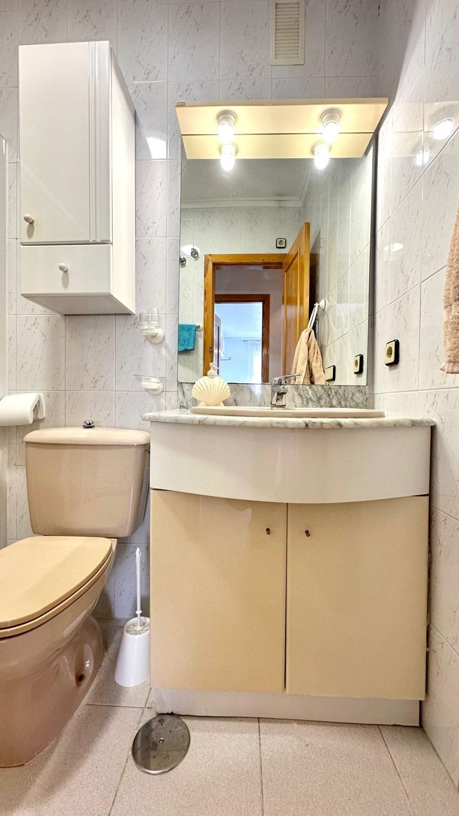 2 Bed, 1 Bath, ApartmentFor Sale, Torrevieja, Alicante