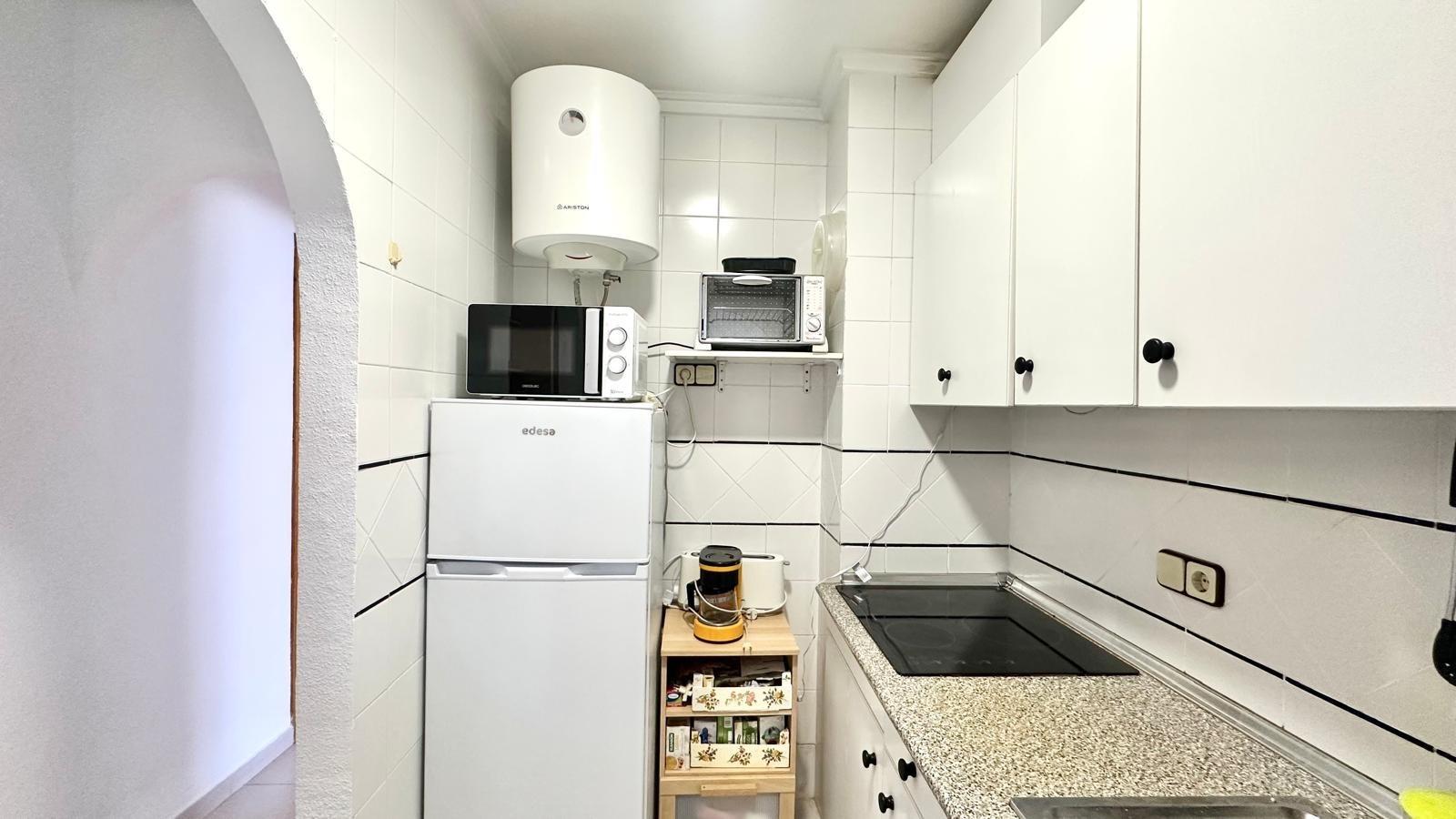 2 Bed, 1 Bath, ApartmentFor Sale, Torrevieja, Alicante