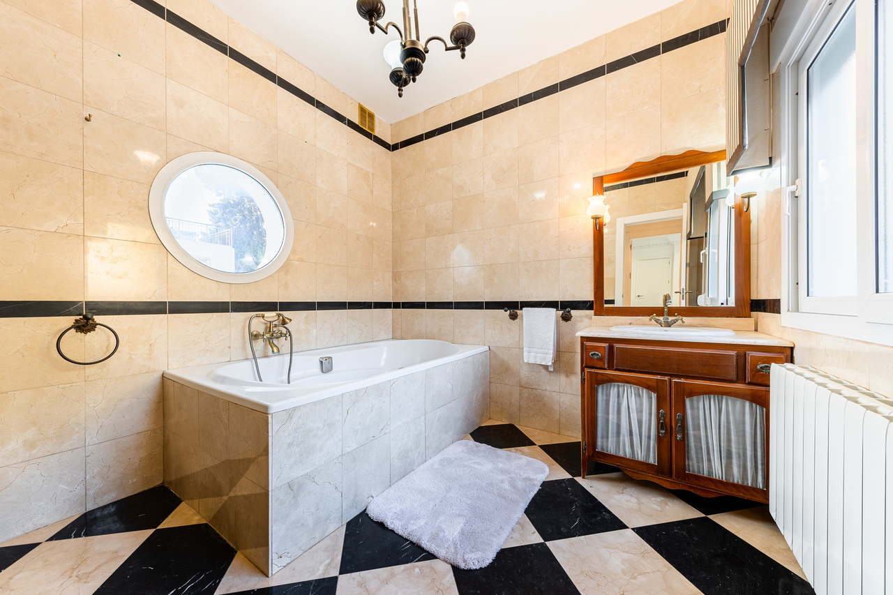 7 Bed, 4 Bath, HouseFor Sale, Dehesa de Campoamor, Alicante