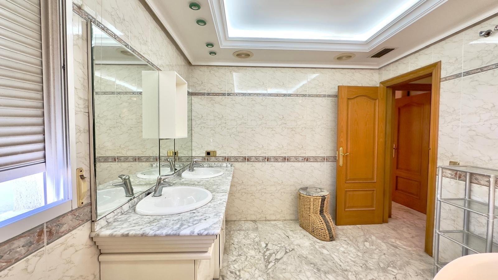 2 Bed, 2 Bath, ApartmentFor Sale, Torrevieja, Alicante