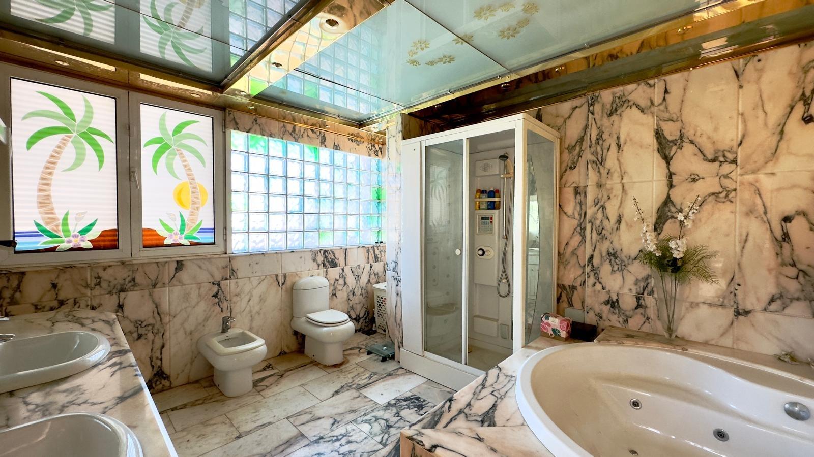 2 Bed, 2 Bath, ApartmentFor Sale, Torrevieja, Alicante