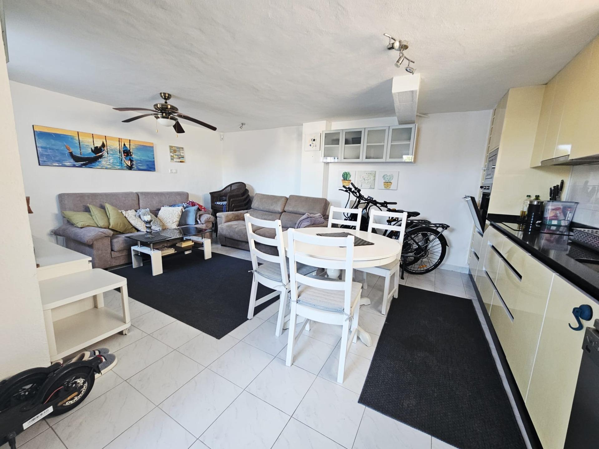 3 Bed, 2 Bath, ApartmentFor Sale, Torrevieja, Alicante