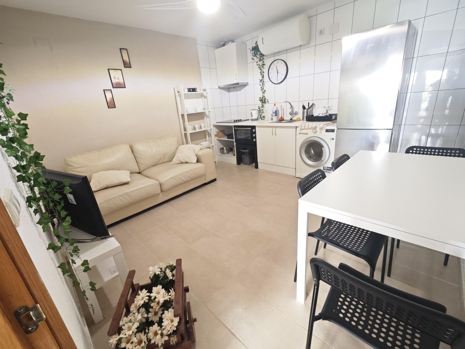2 Bed, 1 Bath, HouseFor Sale, Torrevieja, Alicante