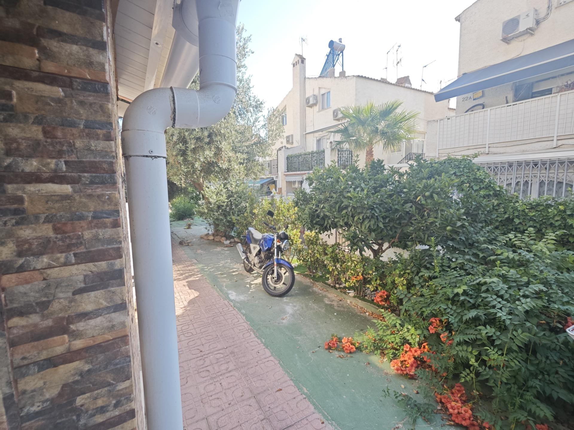 2 Bed, 1 Bath, HouseFor Sale, Torrevieja, Alicante