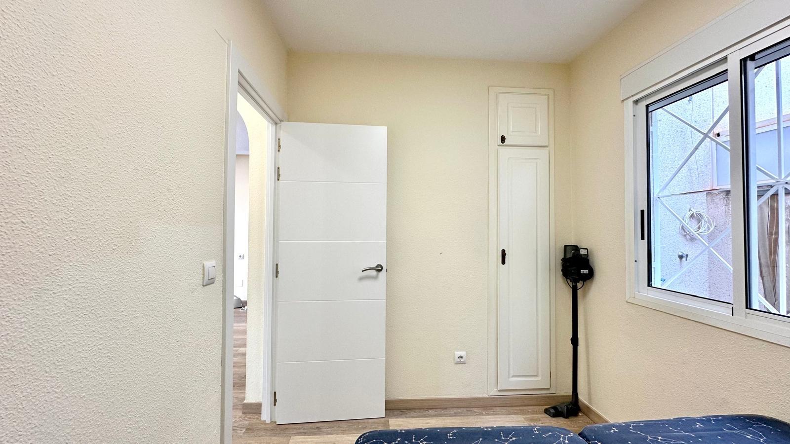 2 Bed, 1 Bath, HouseFor Sale, Torrevieja, Alicante