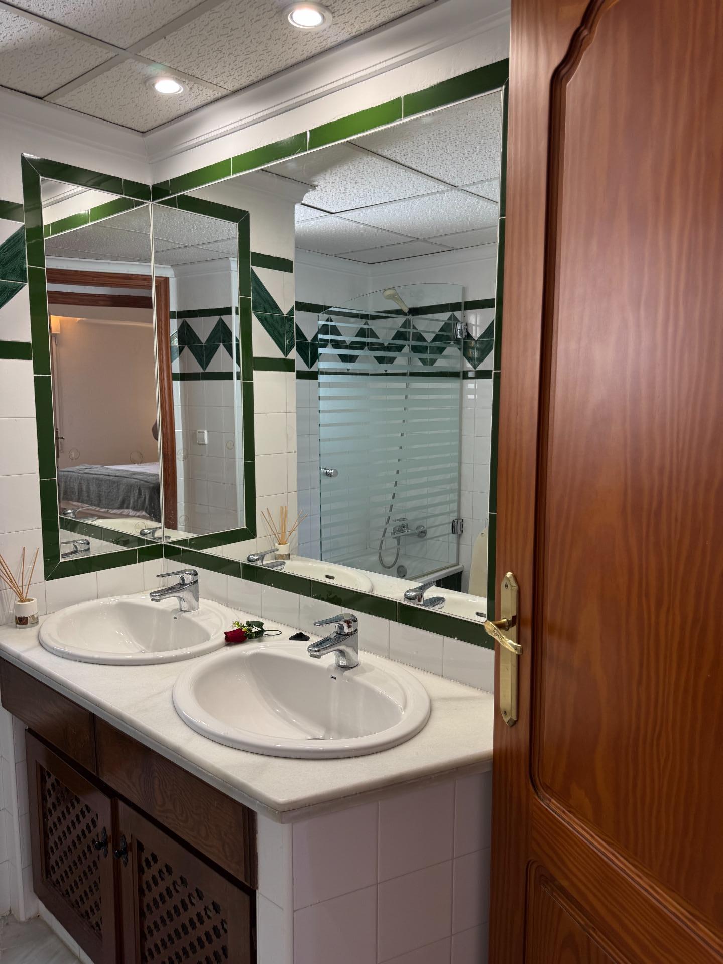 3 Bed, 2 Bath, ApartmentFor Sale, Torrevieja, Alicante