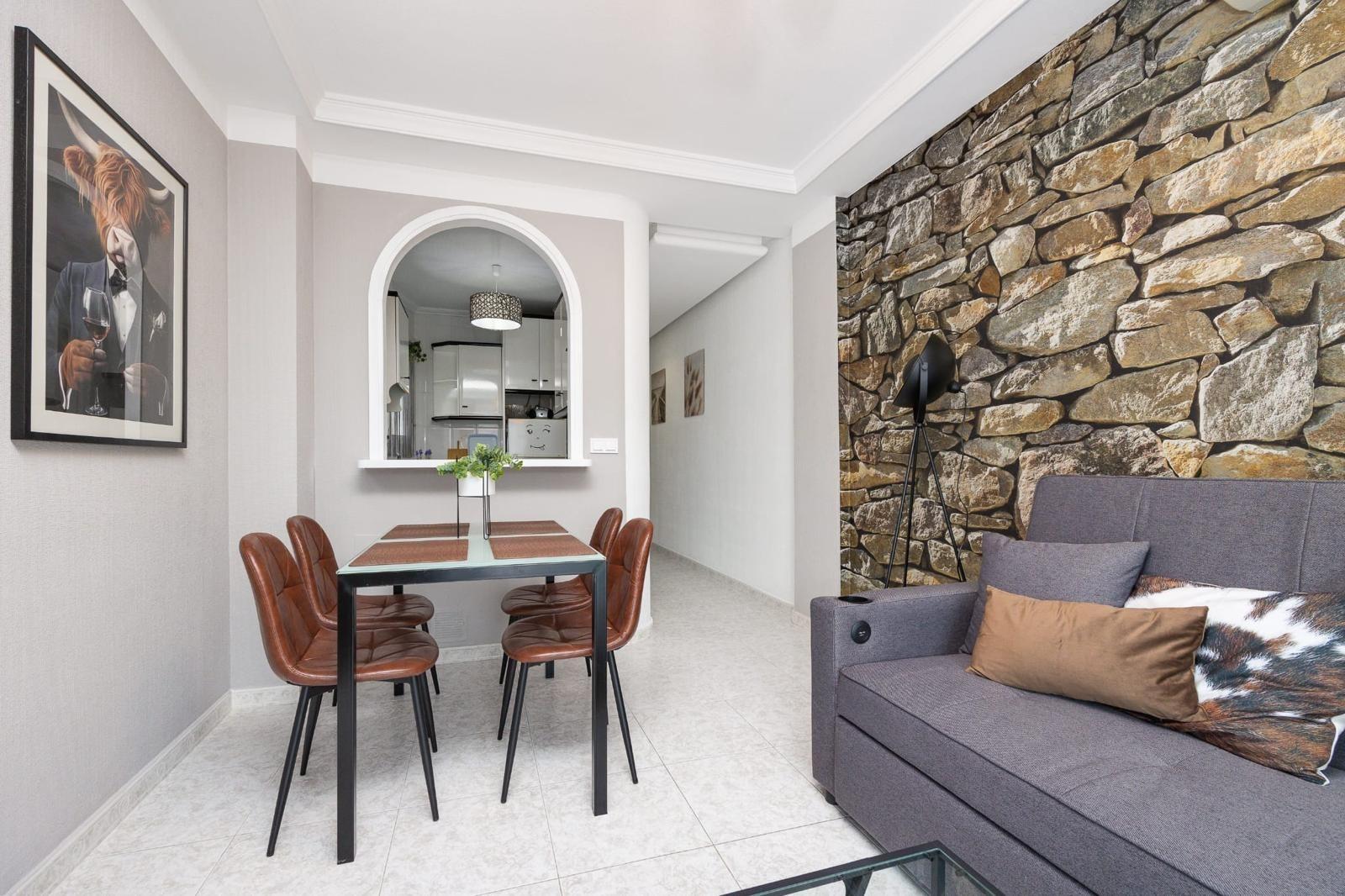 2 Bed, 1 Bath, ApartmentFor Sale, Torrevieja, Alicante