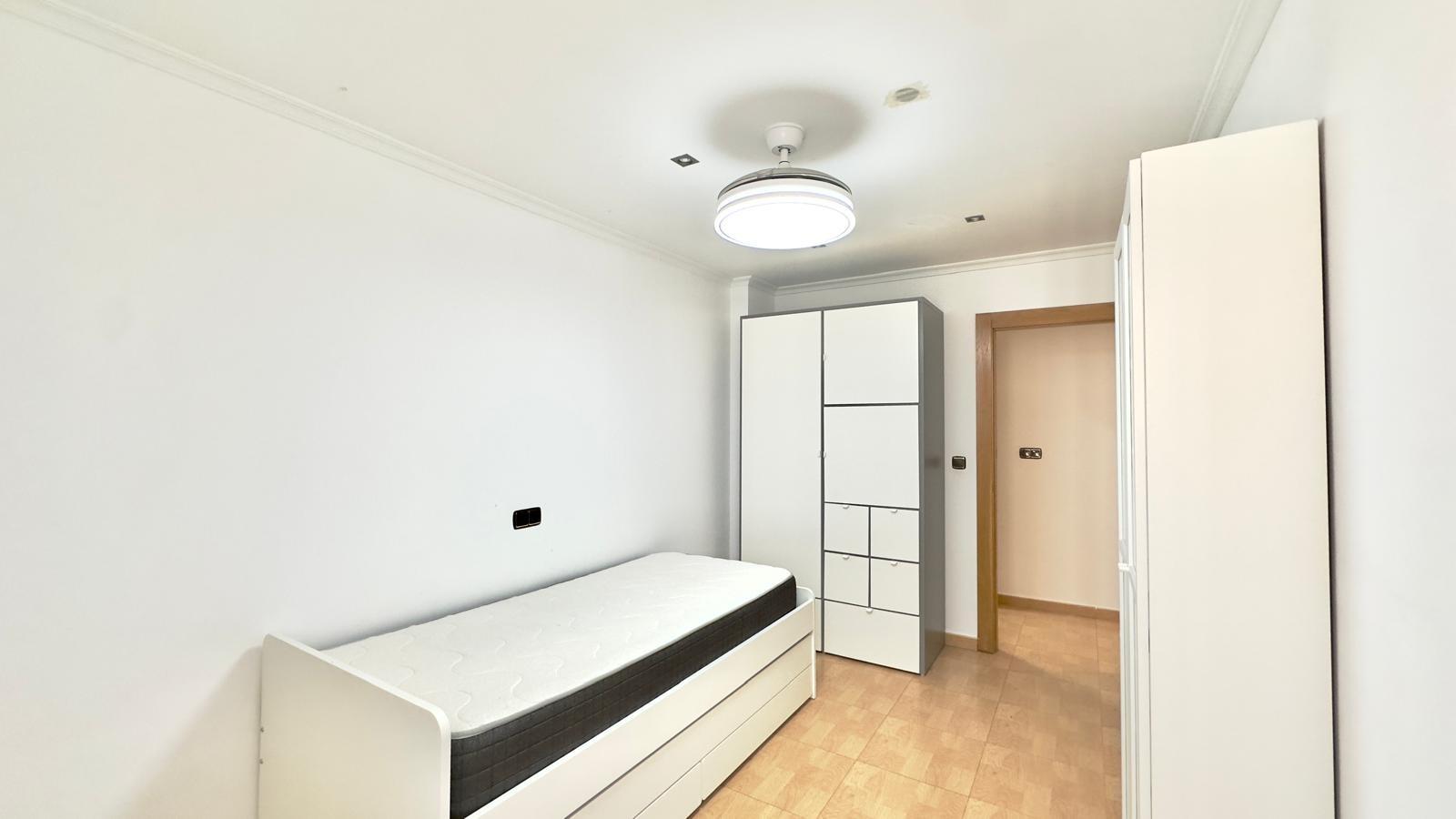 3 Bed, 1 Bath, ApartmentFor Sale, Torrevieja, Alicante