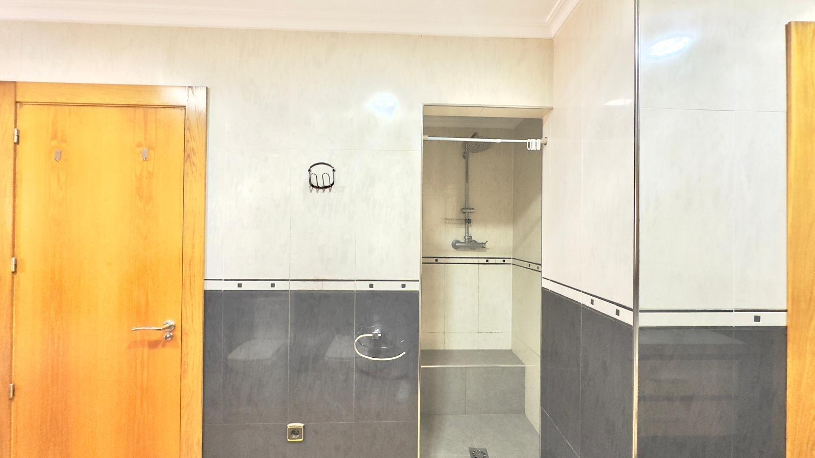 3 Bed, 1 Bath, ApartmentFor Sale, Torrevieja, Alicante