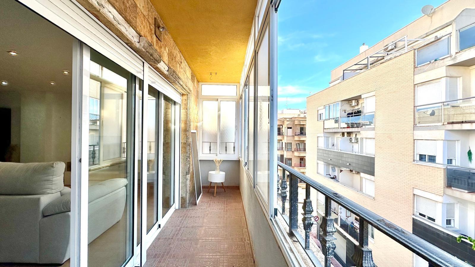 3 Bed, 1 Bath, ApartmentFor Sale, Torrevieja, Alicante