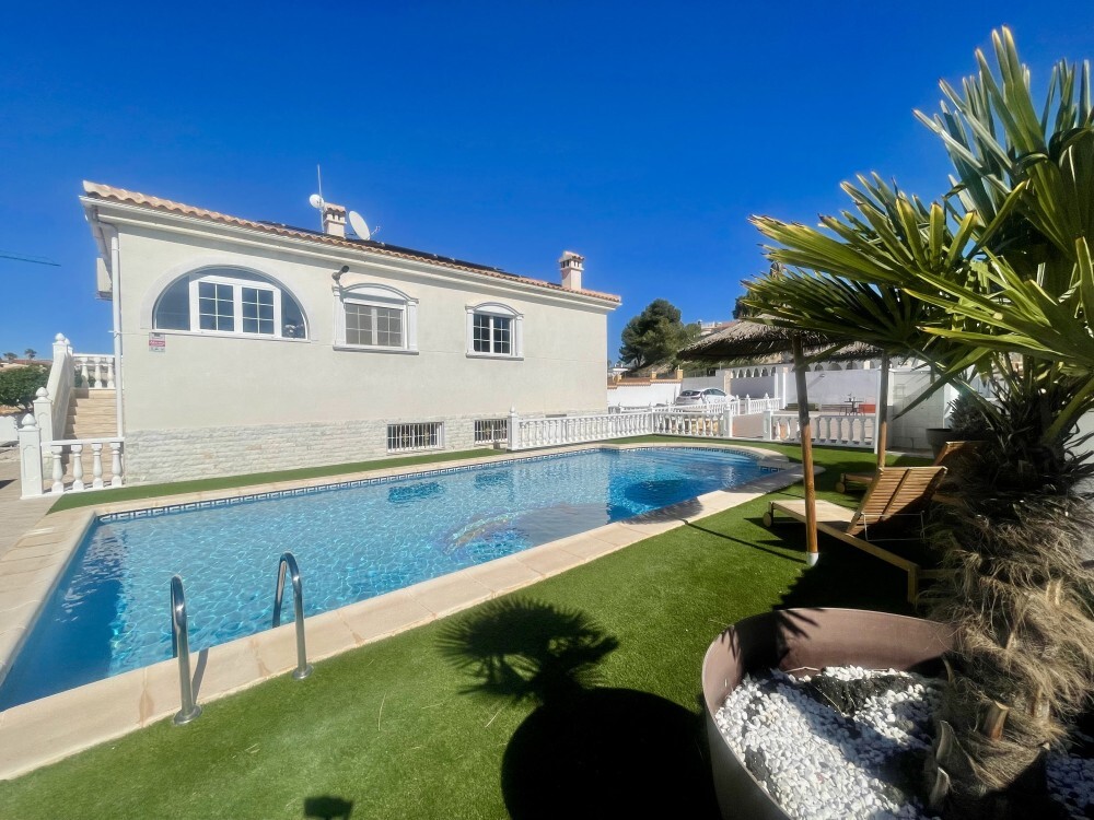 5 Bed, 2 Bath, HouseFor Sale, San Fulgencio, Alicante