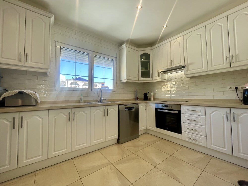 5 Bed, 2 Bath, HouseFor Sale, San Fulgencio, Alicante