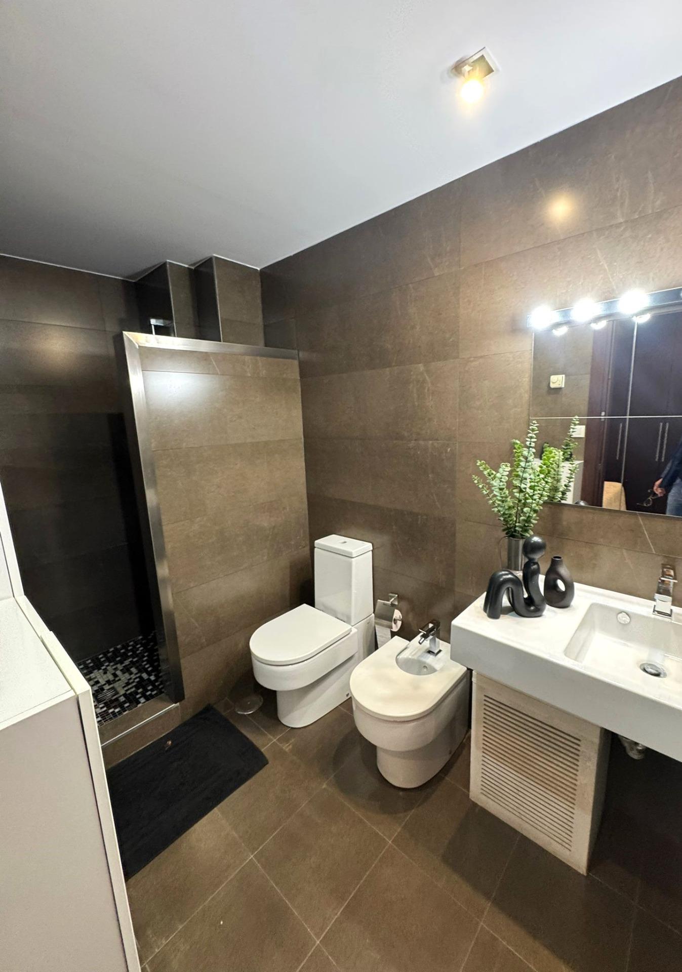 3 Bed, 2 Bath, ApartmentFor Sale, Torrevieja, Alicante