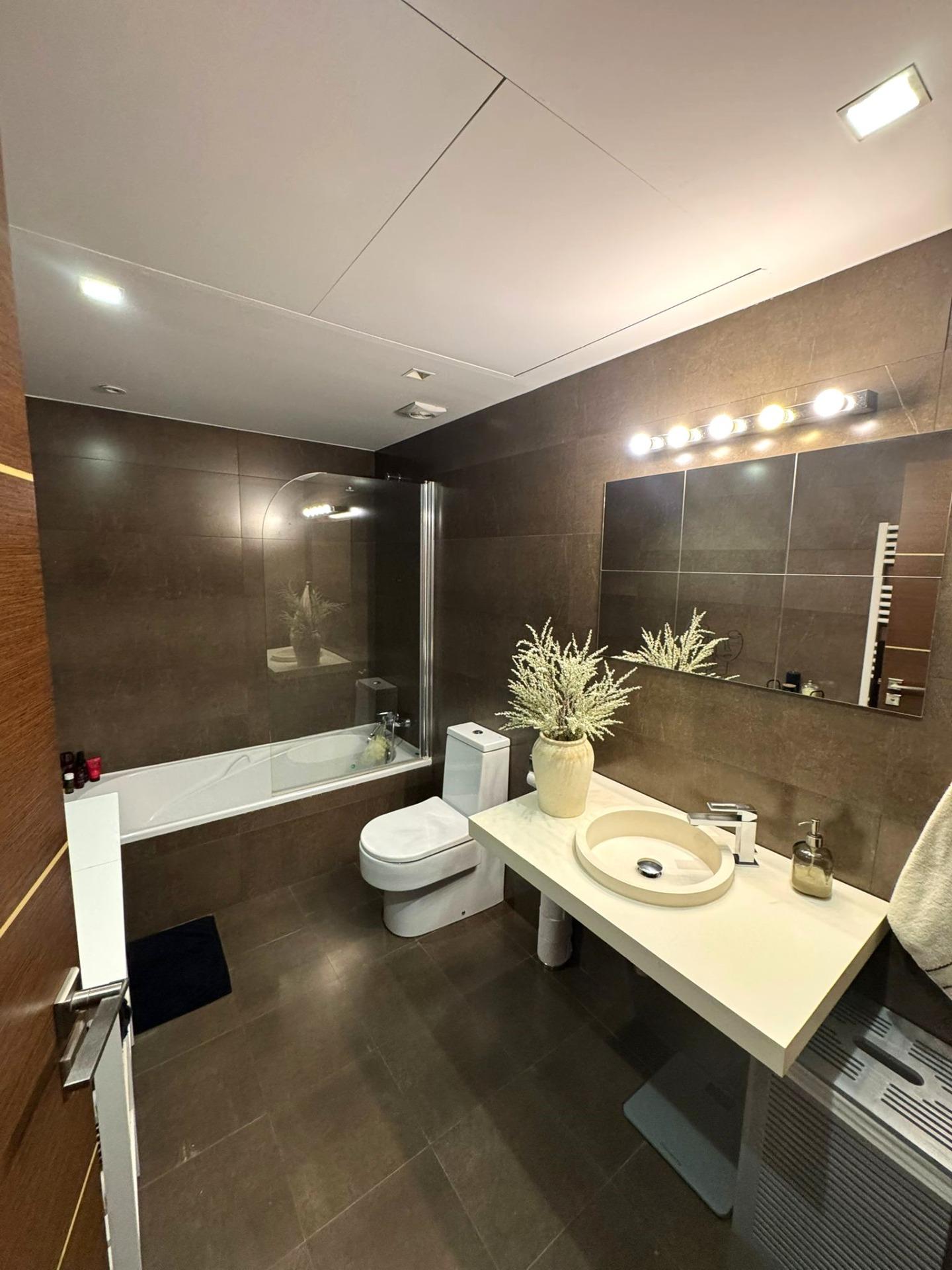 3 Bed, 2 Bath, ApartmentFor Sale, Torrevieja, Alicante