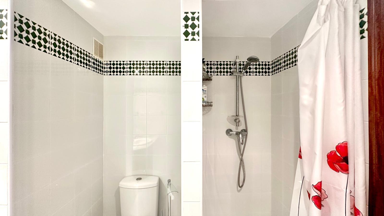 3 Bed, 2 Bath, ApartmentFor Sale, Torrevieja, Alicante