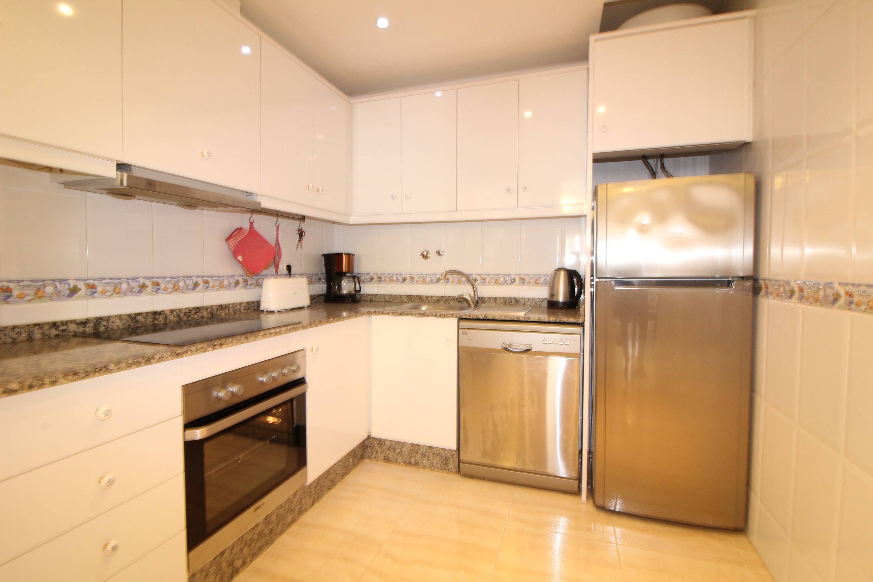 2 Bed, 1 Bath, ApartmentFor Sale, Torrevieja, Alicante
